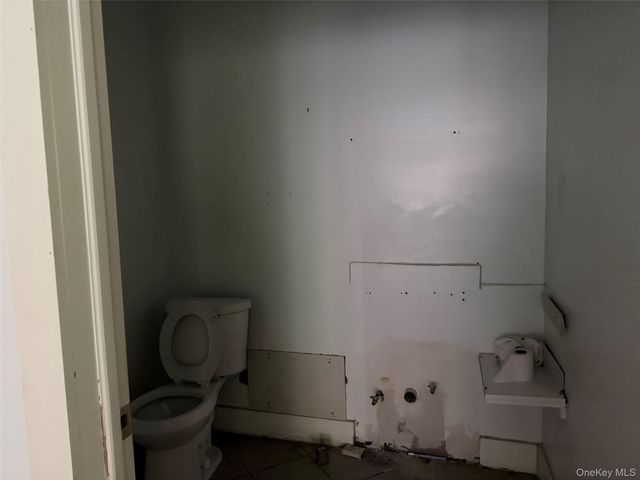 551 Knickerbocker Avenue, Brooklyn, NY 11221