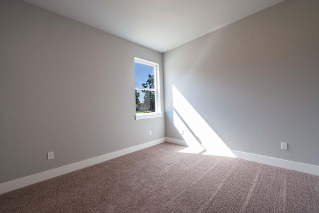3707 Bloomsbury Avenue, Shasta Lake, CA 96019