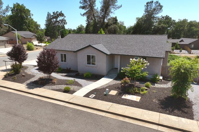 3707 Bloomsbury Avenue, Shasta Lake, CA 96019