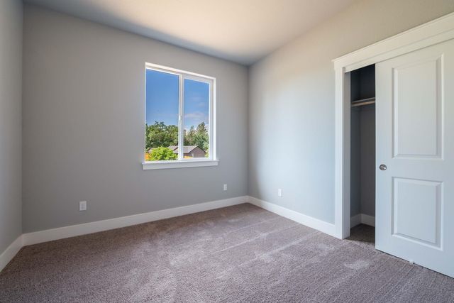 3707 Bloomsbury Avenue, Shasta Lake, CA 96019
