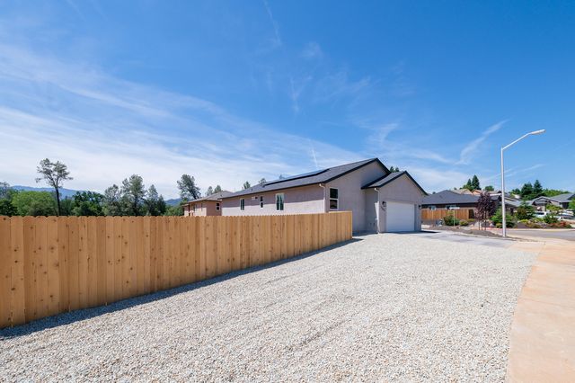 3707 Bloomsbury Avenue, Shasta Lake, CA 96019