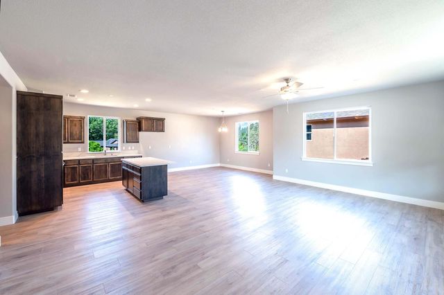 3707 Bloomsbury Avenue, Shasta Lake, CA 96019