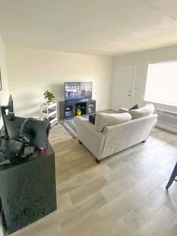 734 NW 80th Street, Miami, FL 33150