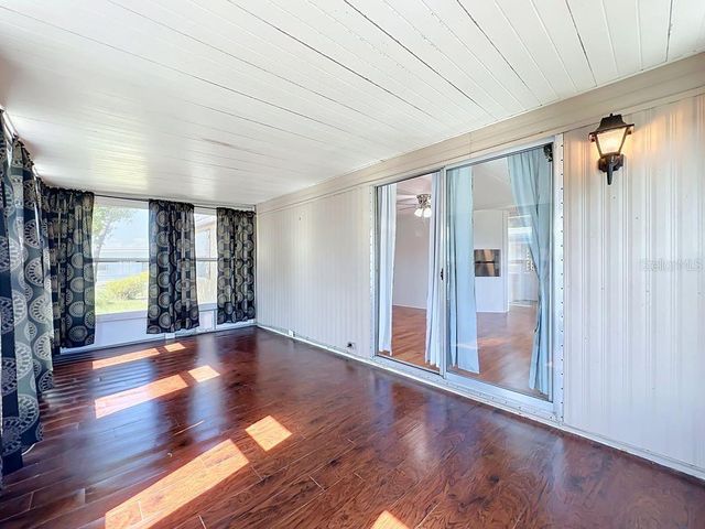 1203 APACHE CIRCLE, Tavares, FL 32778