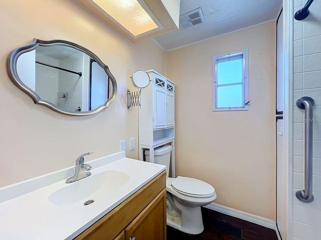 1203 APACHE CIRCLE, Tavares, FL 32778