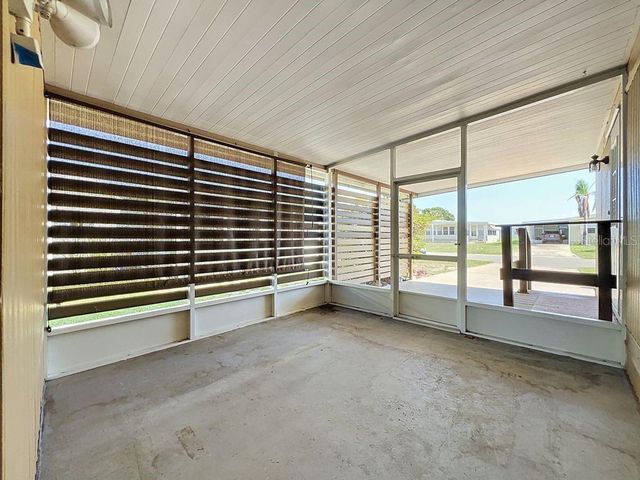 1203 APACHE CIRCLE, Tavares, FL 32778