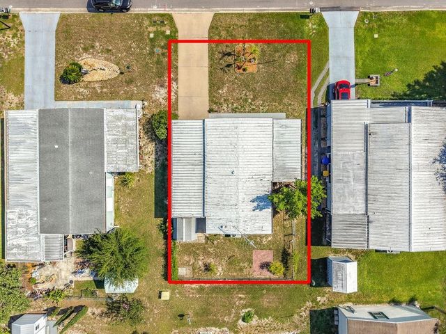 1203 APACHE CIRCLE, Tavares, FL 32778