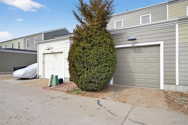 3221 S Civic Green Way, St Charles, MO 63301