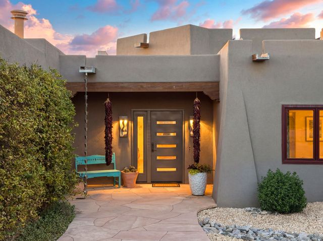 59 W Chili Line Road, Santa Fe, NM 87508