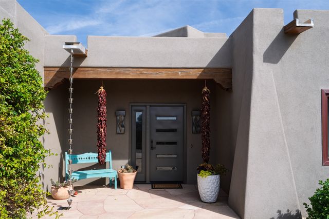 59 W Chili Line Road, Santa Fe, NM 87508