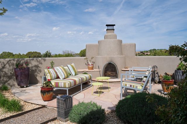 59 W Chili Line Road, Santa Fe, NM 87508