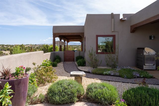 59 W Chili Line Road, Santa Fe, NM 87508