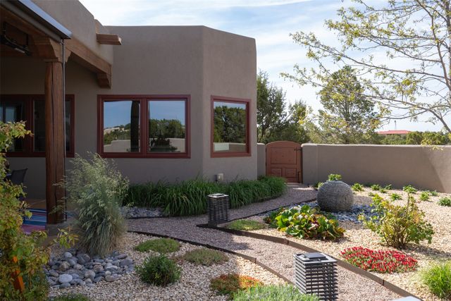 59 W Chili Line Road, Santa Fe, NM 87508