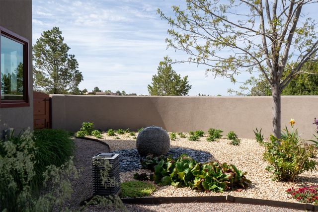 59 W Chili Line Road, Santa Fe, NM 87508