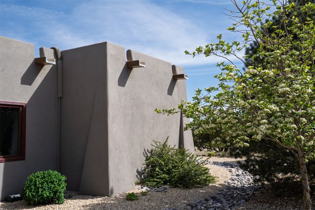 59 W Chili Line Road, Santa Fe, NM 87508