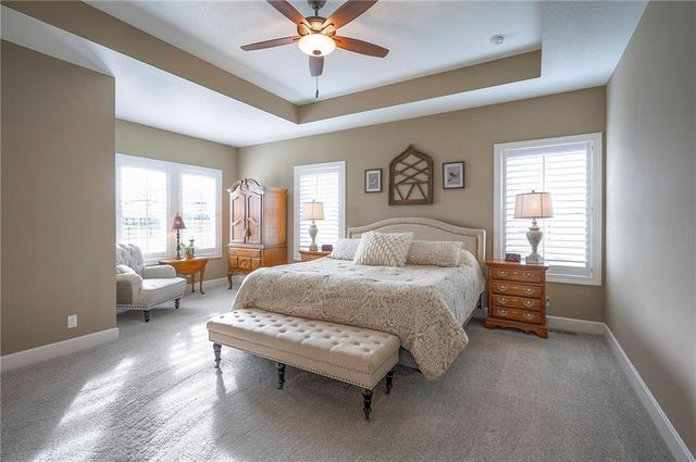 25274 W 83rd Terrace, Lenexa, KS 66227