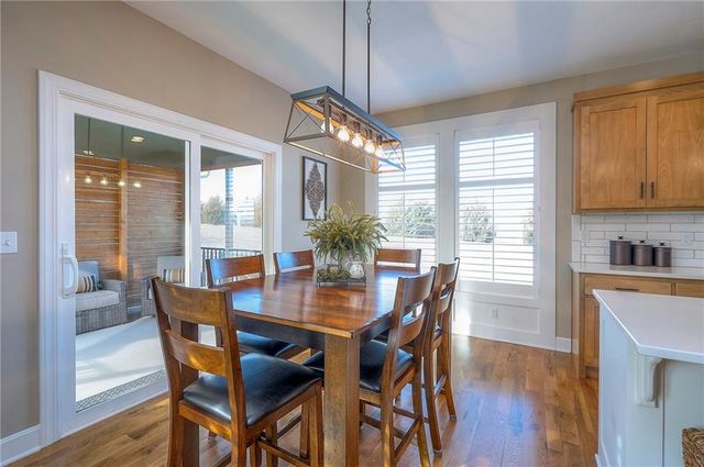 25274 W 83rd Terrace, Lenexa, KS 66227