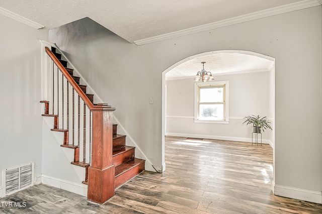 1383 Farragut Avenue, Kingsport, TN 37664