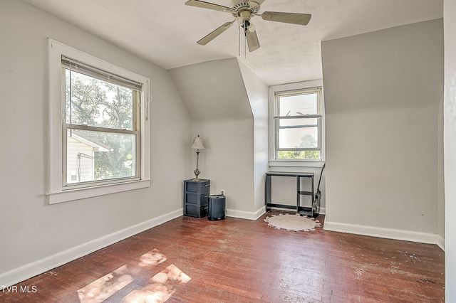 1383 Farragut Avenue, Kingsport, TN 37664