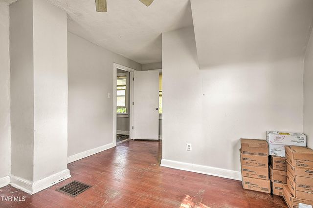 1383 Farragut Avenue, Kingsport, TN 37664