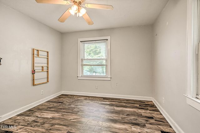 1383 Farragut Avenue, Kingsport, TN 37664