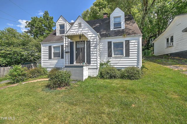 1383 Farragut Avenue, Kingsport, TN 37664