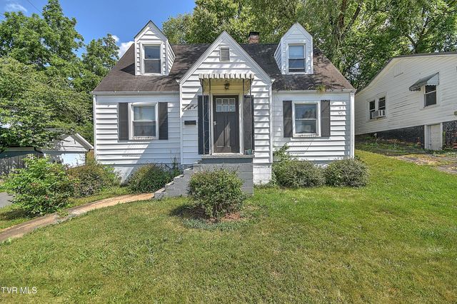 1383 Farragut Avenue, Kingsport, TN 37664