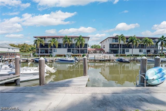 1379 Chesapeake AVE A4, Naples, FL 34102