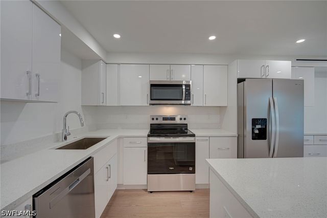 1379 Chesapeake AVE A4, Naples, FL 34102