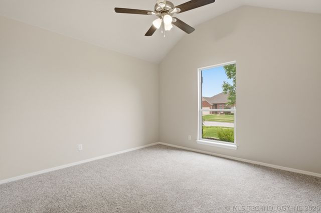 12426 E 129th Street N, Collinsville, OK 74021