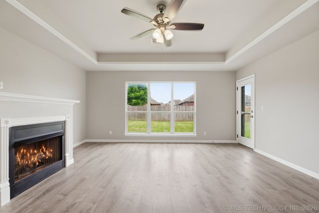 12426 E 129th Street N, Collinsville, OK 74021