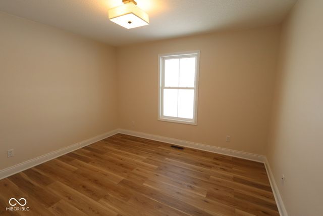 1740 Bell Ford Drive W, Seymour, IN 47274