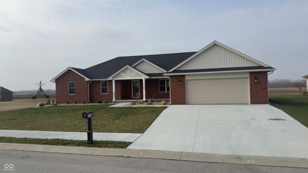 1740 Bell Ford Drive W, Seymour, IN 47274