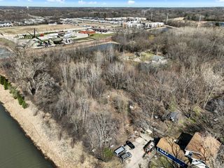 4S069 Barclay Road, Naperville, IL 60563