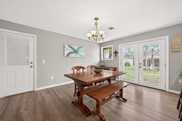2805 Woodlawn Street, Dickinson, TX 77539