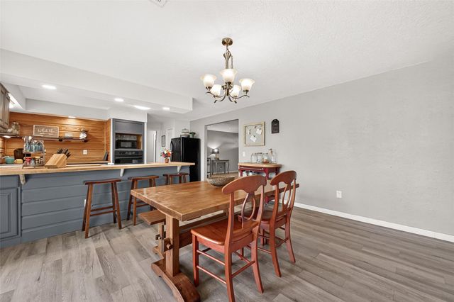 2805 Woodlawn Street, Dickinson, TX 77539