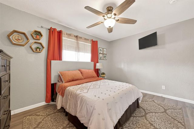 2805 Woodlawn Street, Dickinson, TX 77539