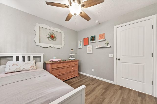 2805 Woodlawn Street, Dickinson, TX 77539