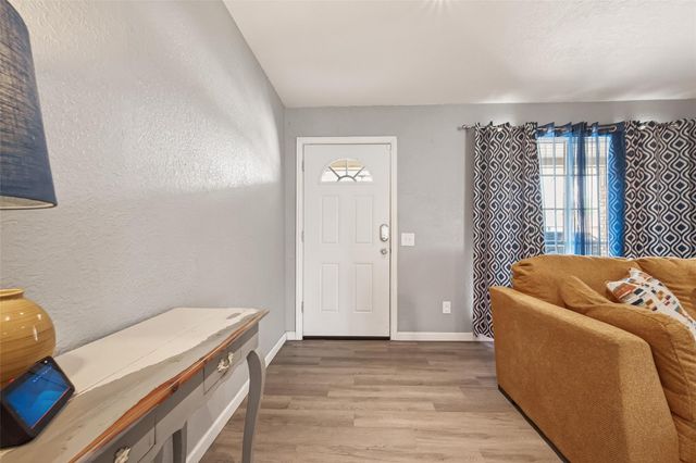 2805 Woodlawn Street, Dickinson, TX 77539