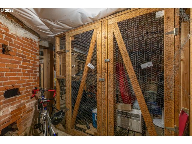 -1 Se ANKENY St, Portland, OR 97214
