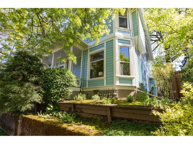 -1 Se ANKENY St, Portland, OR 97214