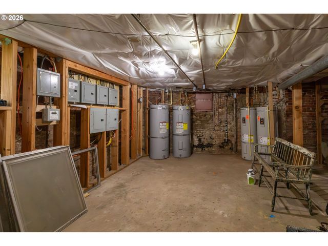 -1 Se ANKENY St, Portland, OR 97214