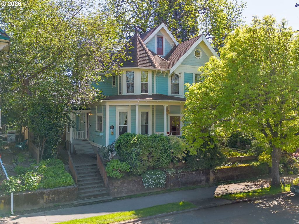 -1 Se ANKENY St, Portland, OR 97214
