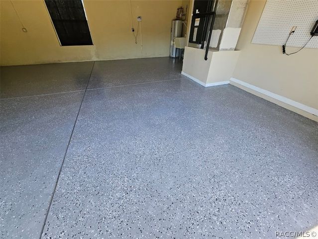 6371 N Mead Terrace, Citrus Springs, FL 34433