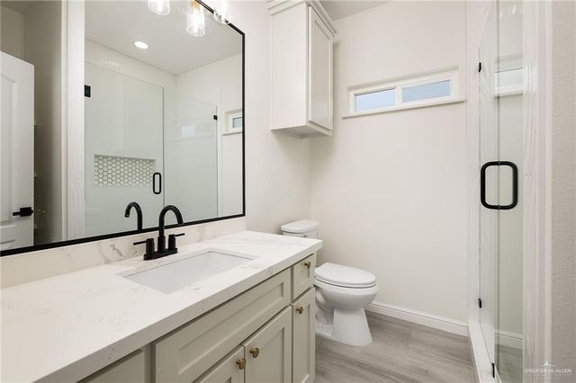 5204 Shalom Drive, Edinburg, TX 78539