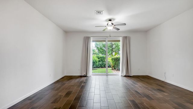 366 SE 1ST Way, Deerfield Beach, FL 33441