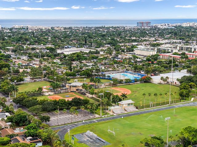 366 SE 1ST Way, Deerfield Beach, FL 33441