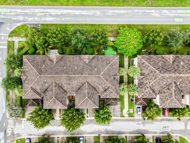 366 SE 1ST Way, Deerfield Beach, FL 33441
