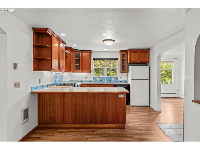 2644 POTTER St, Eugene, OR 97405