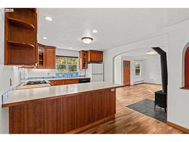 2644 POTTER St, Eugene, OR 97405